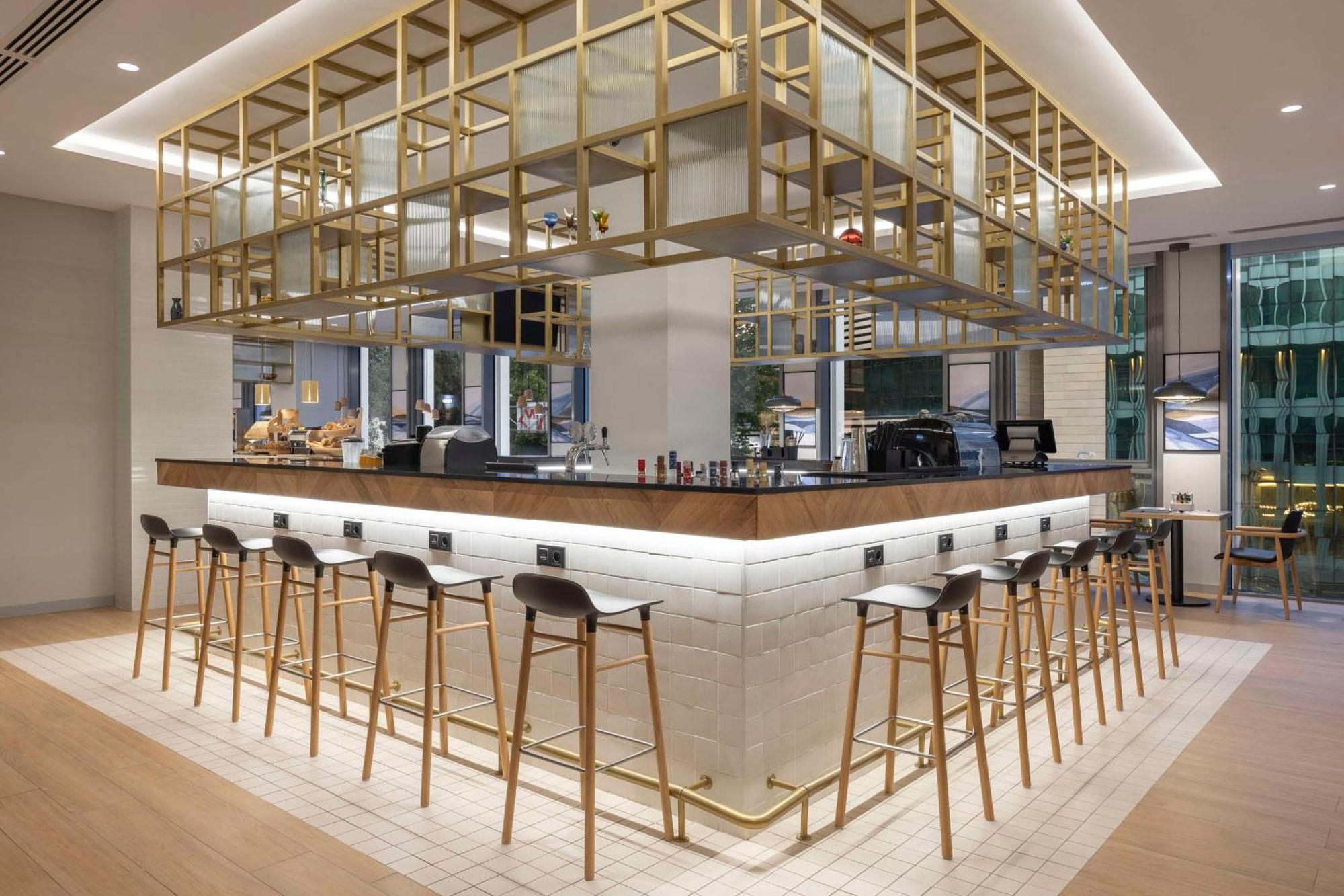 Hilton Garden Inn Tbilisi Riverview Εξωτερικό φωτογραφία