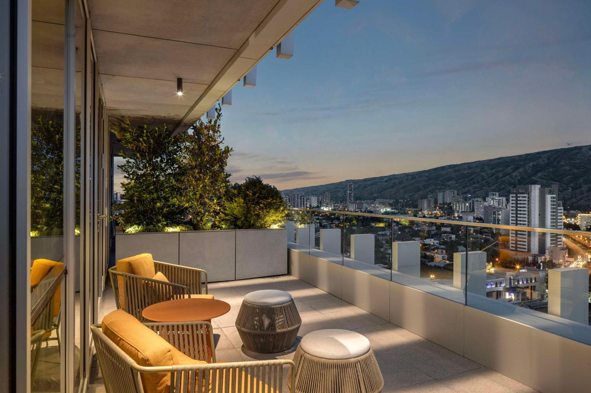 Hilton Garden Inn Tbilisi Riverview Εξωτερικό φωτογραφία