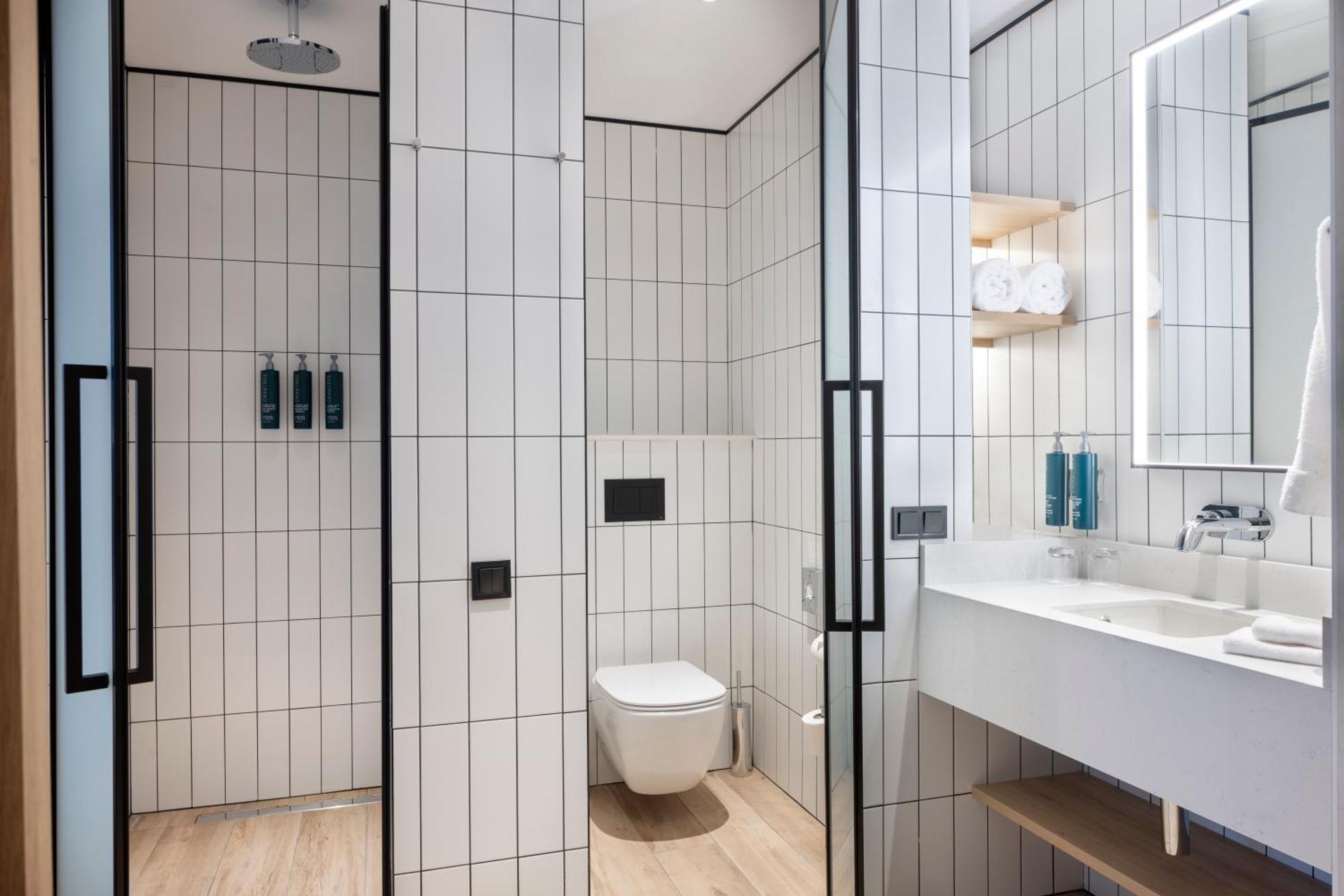 Hilton Garden Inn Tbilisi Riverview Εξωτερικό φωτογραφία